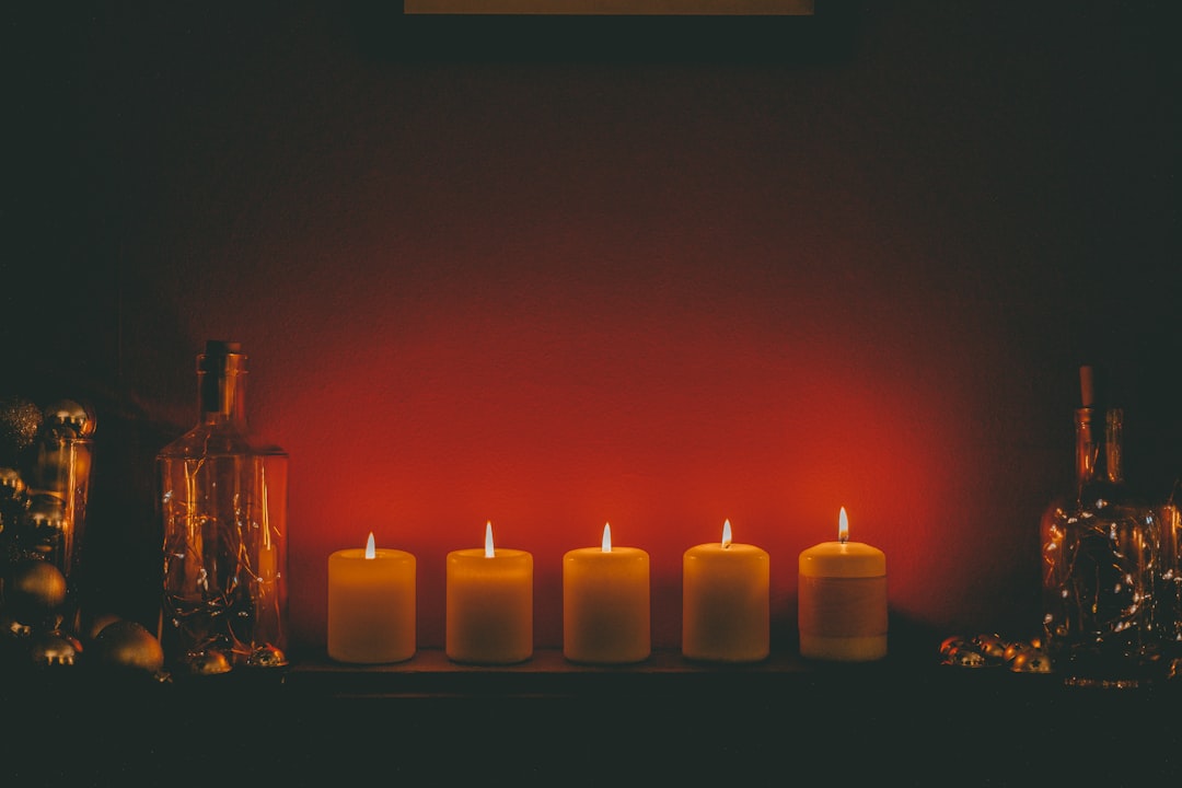 كيف تنظف طاقة منزلك وتجلب السكينة — رشا برهان