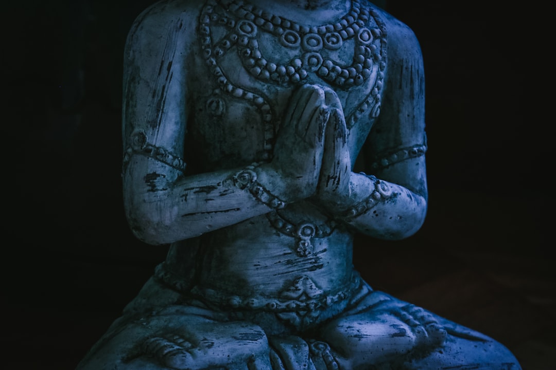 كيف تتعامل مع الأشخاص ذوي الطاقة السلبية — رشا برهان