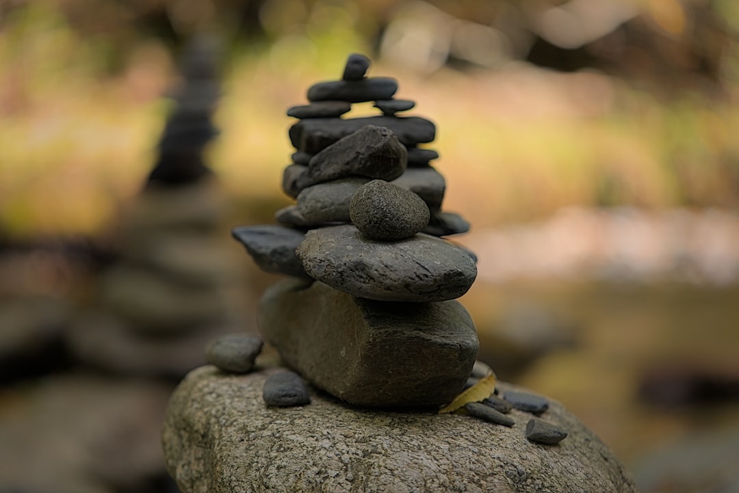 كيف تنشئ مساحة مقدسة تشحن طاقتك وتجدّد روحك — رشا برهان