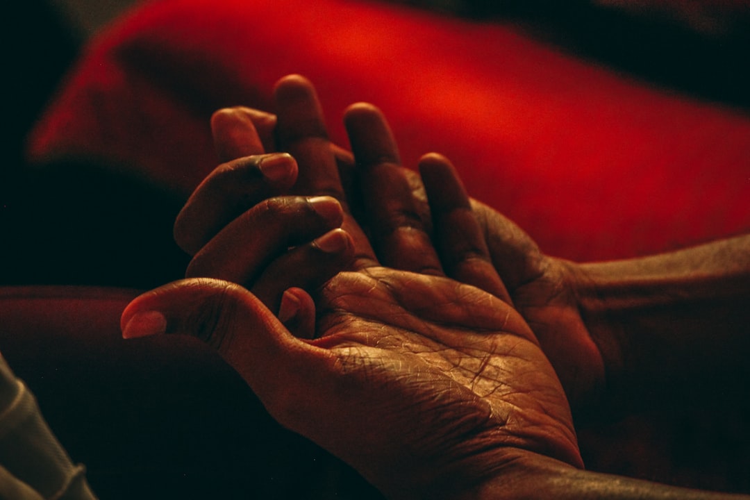 التأمل الموجه بالصوت: كيف يغيّر حالتك الطاقية — رشا برهان